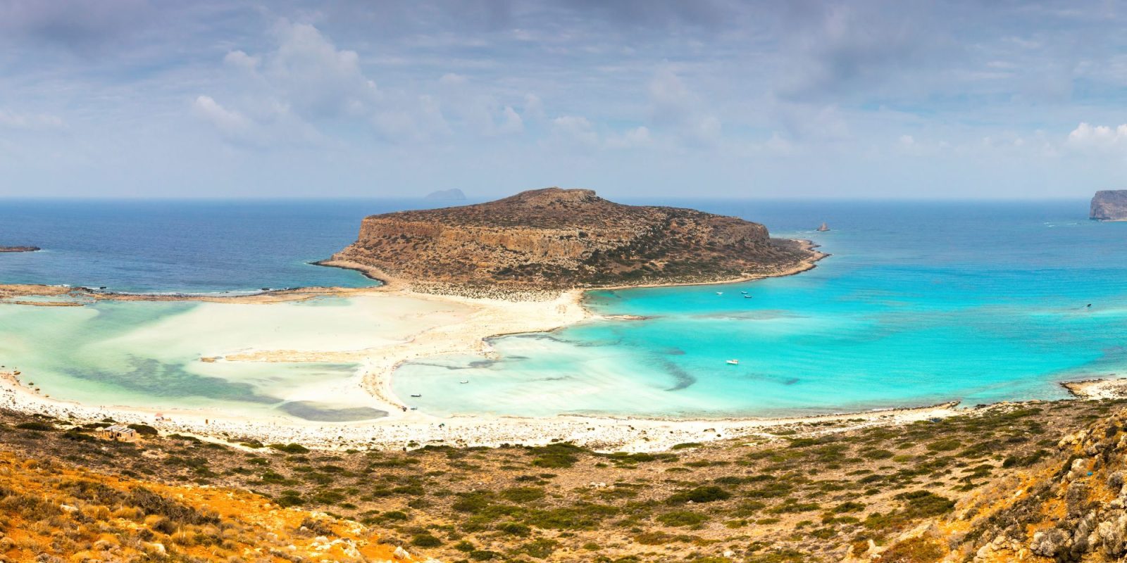 Villas with pools in Crete: Discover the Paradise