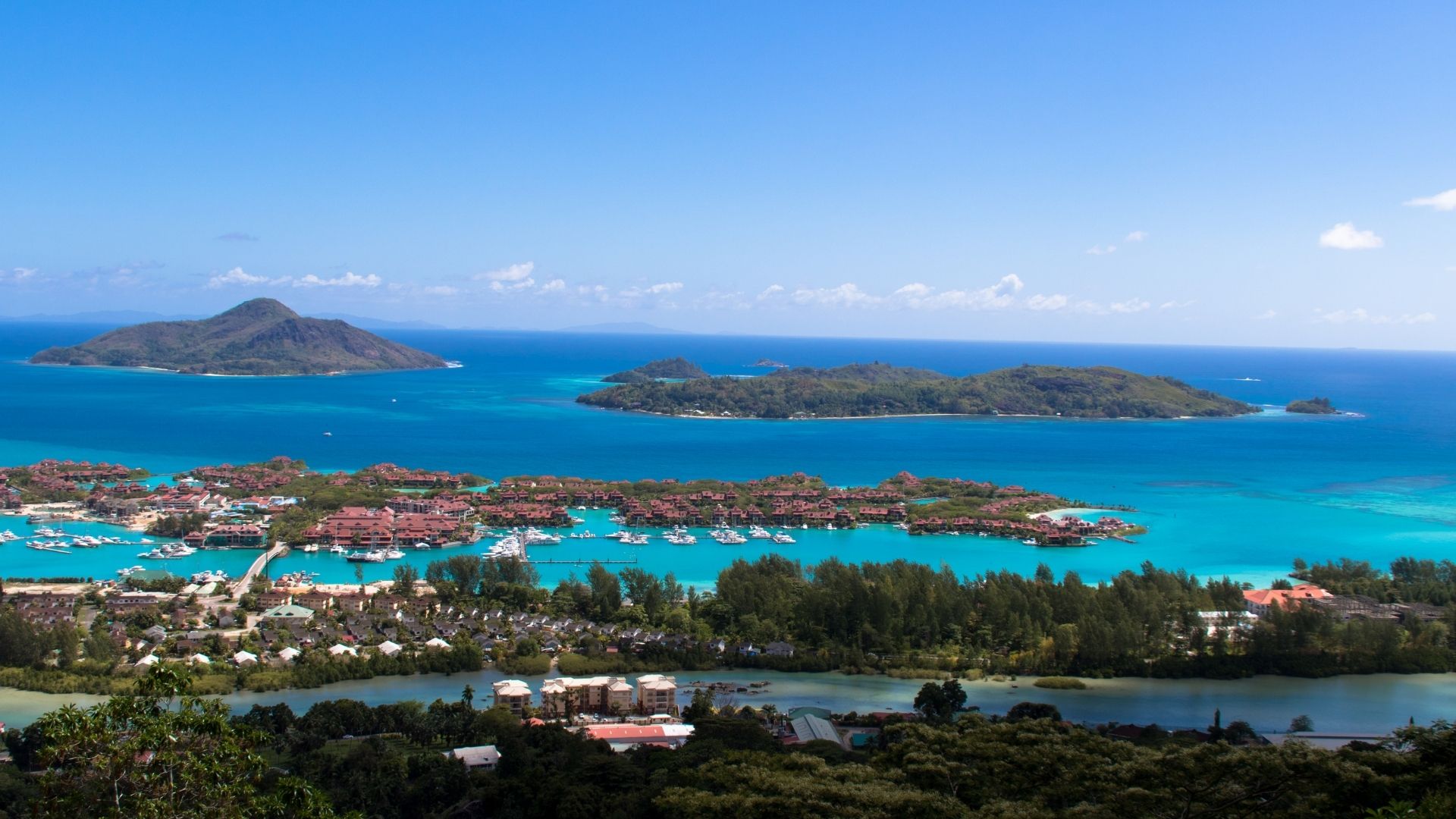 Mahe/Victoria (Inter Island Quay)- St. Anne